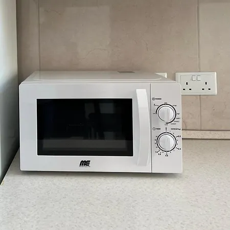 With Shared Bathroom * סליאמה