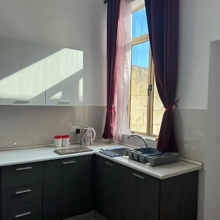 Проживание в семье With Shared Bathroom